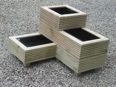 Stacked L-Shapes